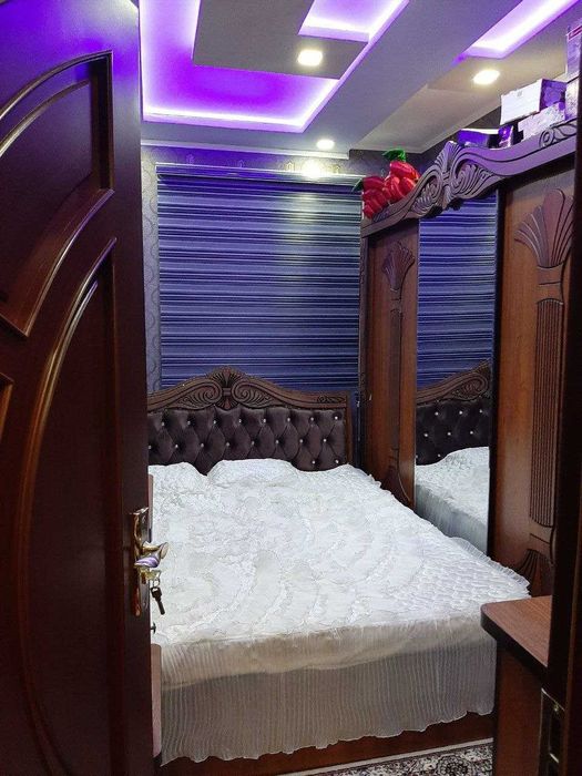 Навоий шахарда 3 хона квартира сотилади срочно