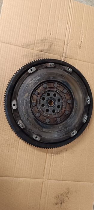 Аксесоари Ford S max,чистачки - Bosch,капачки Nissan,маховик Honda Crv