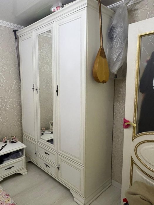 Срочно продам гарнитур