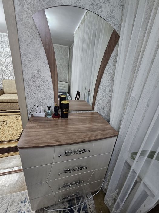 Продам спальный гарнитур