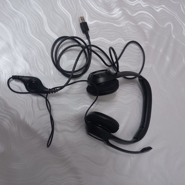 Наушники Logitech H390