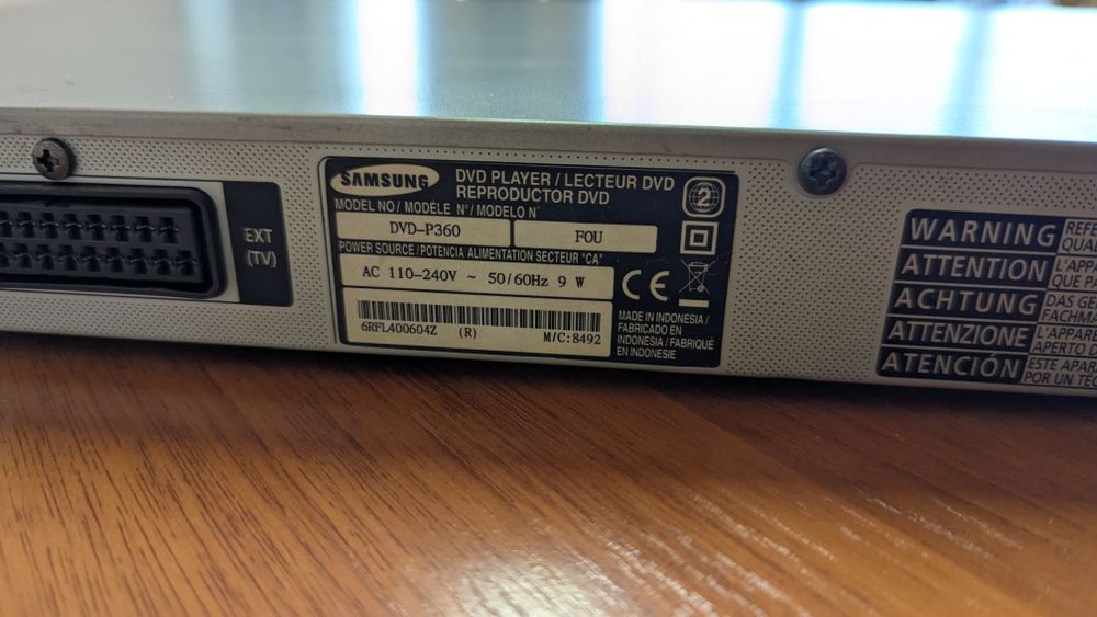 DVD плеър Samsung DVD P-360