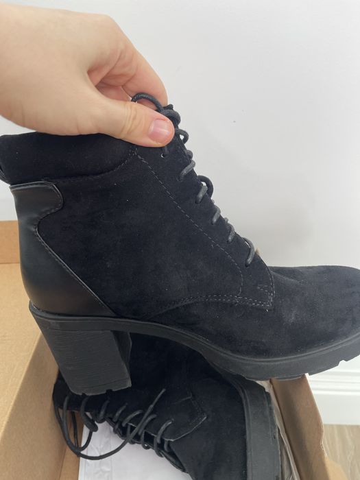 Ghete negre marimea 37