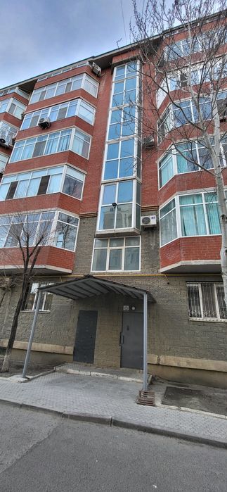 Продаётся 2-комн квартира