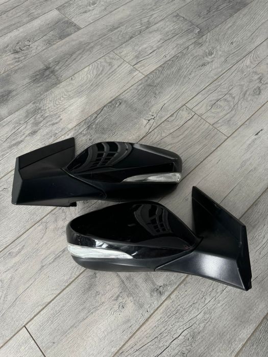 Зеркала с поворотником Hyundai Accent