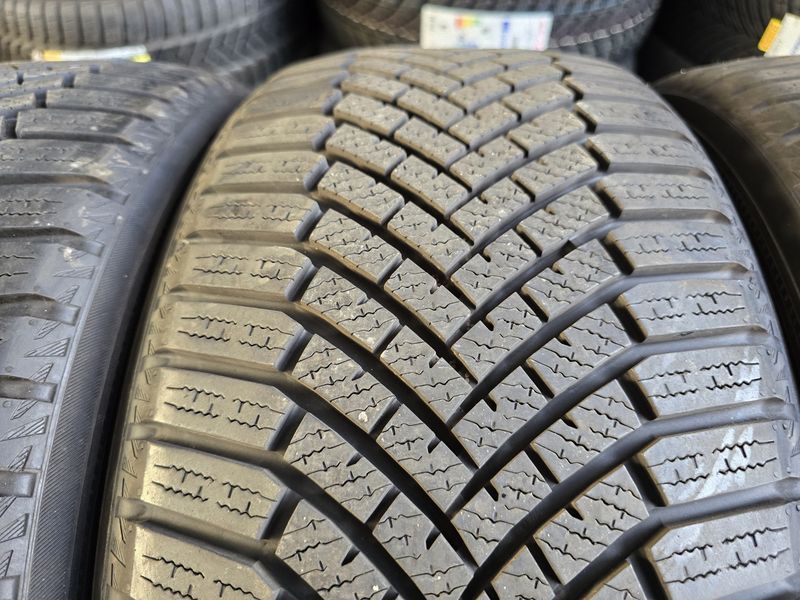 225/40/18 YOKOHAMA 4бр