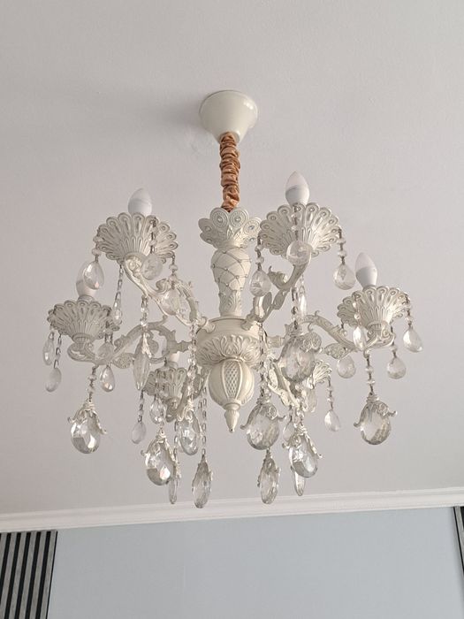 Продается люстра