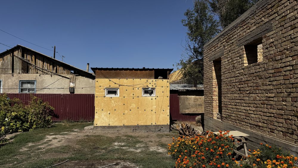 Продается дом с участком