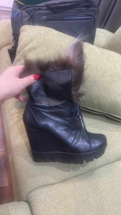 Боти с естествен косъм