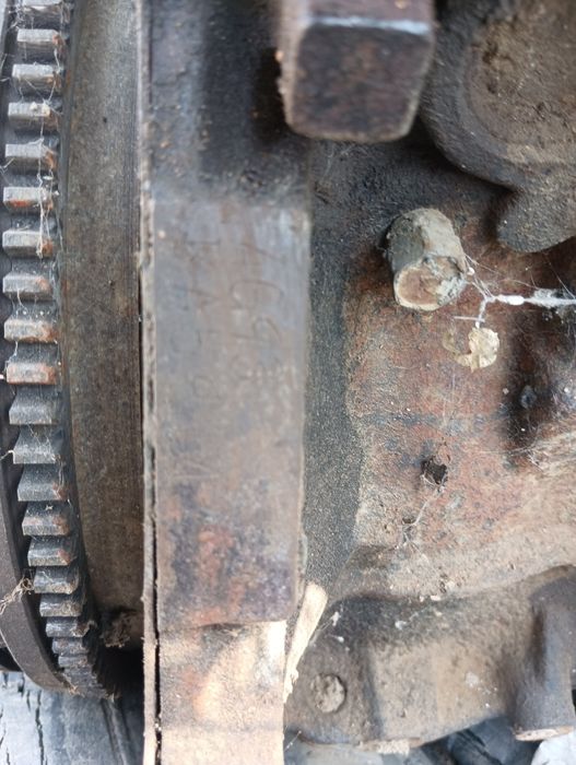 Продам двигатель на Митсубиси 1.8 обем