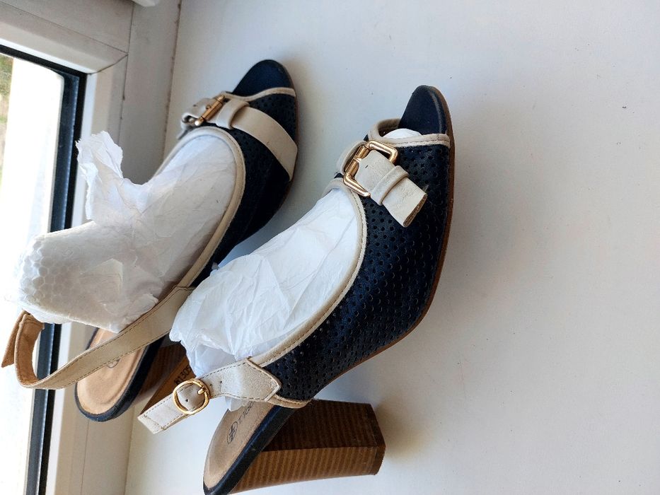 Летние босоножки