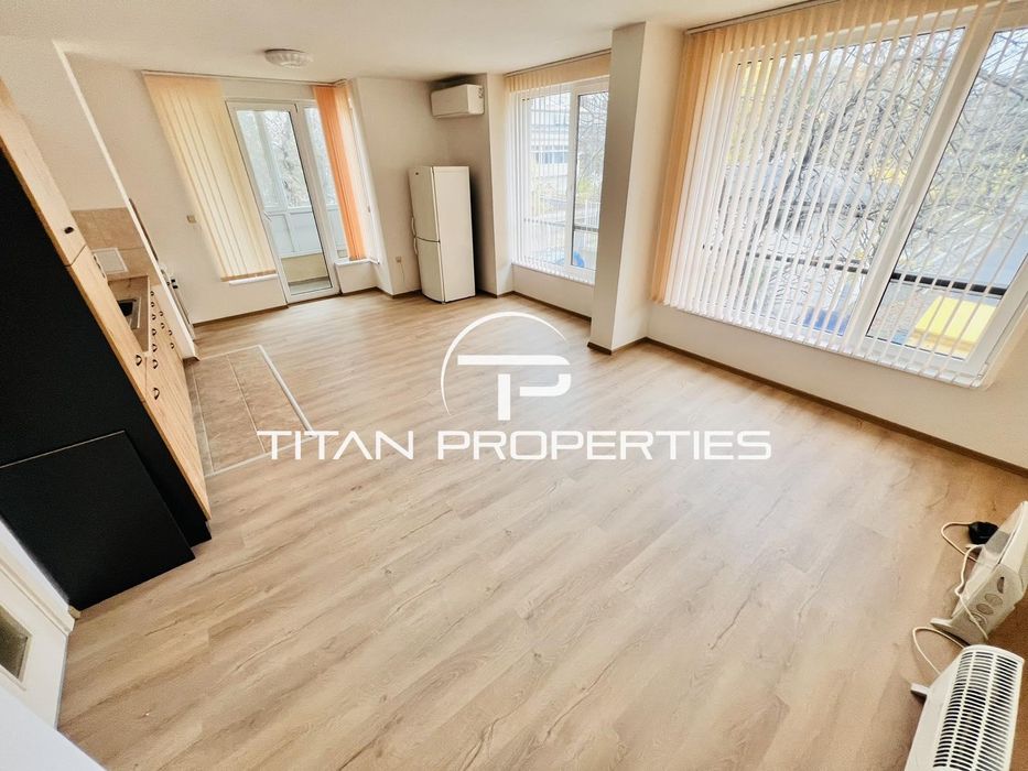 Дава се под наем Тристаен апартамент в Бургас, Възраждане - 90 кв.м за 408 € - Снимка #2