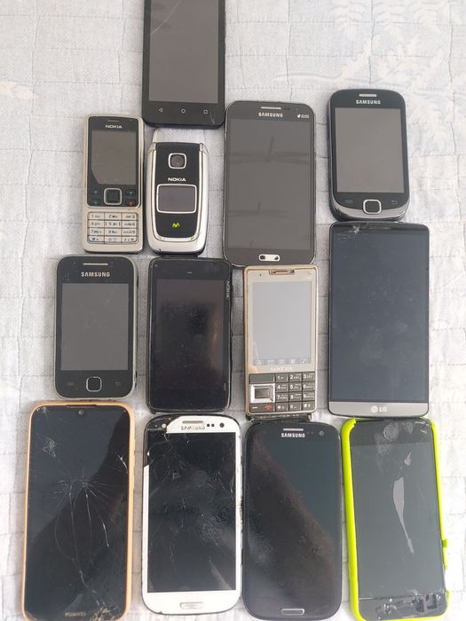 Продам Телефоны за 17000 тенге