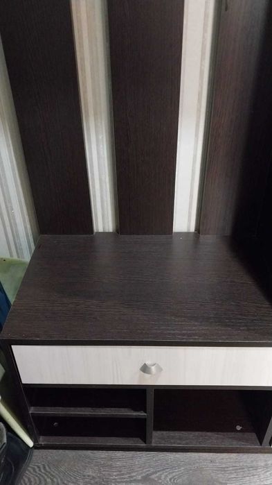 Прихожая с зеркалом в коридор