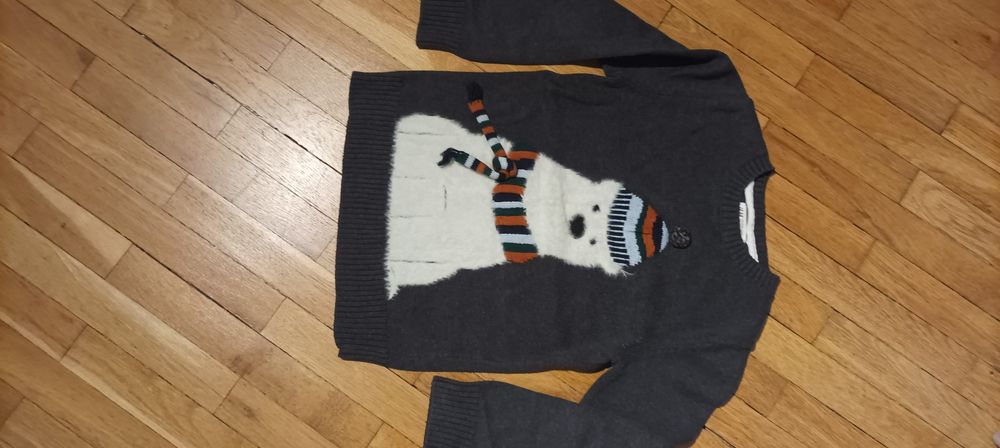 Детски блузи и пуловери 6-8 г. 116/128 см.в отлично състояние