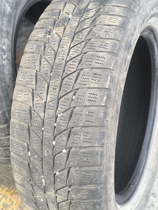 Продам резину зимнию 16 размер