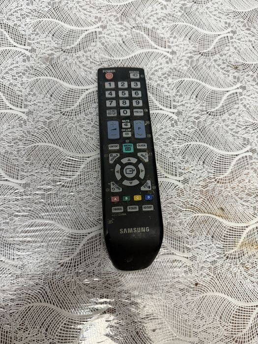 Продам телевизор Samsung  80cм плазма