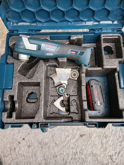 Мултифункционален акумулаторен инструмент Bosch Profesional Gop 18V-34