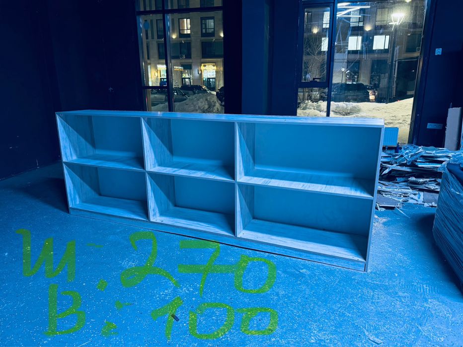 Продам барный шкаф и стол