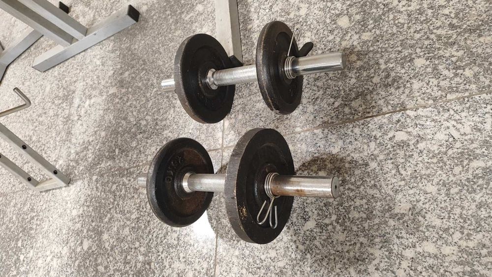 Домашен фитнес -2бр дъмбели крив лост с щипки и гайки