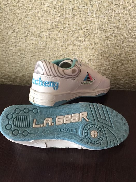 Кроссовки 38 - 39 р