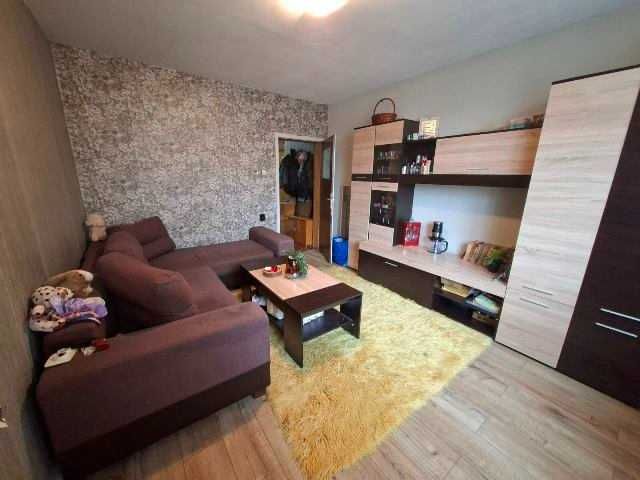 Продава се Четиристаен апартамент в Търговище, Център - 113 кв.м за 948 €/кв.м - Снимка #11