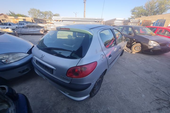 Piese Peugeot 206 prima generatie