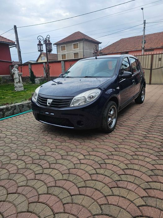 Vand Dacia Sandero Diesel 1.5 an 2010