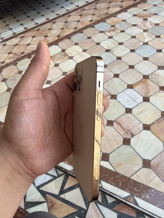 Iphone12 pro 128 та 77%