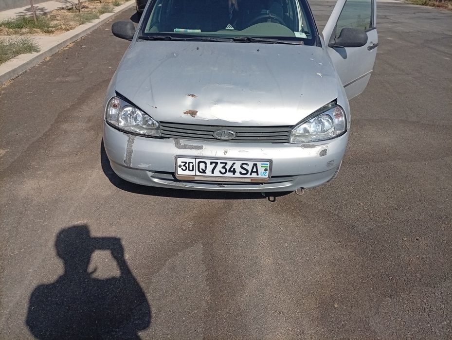 Срочно продаю машину Лада калина