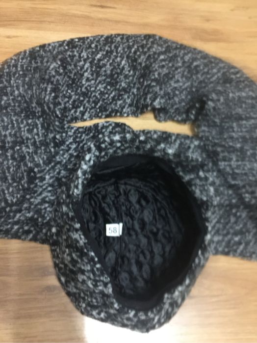 Зимни шапки и шалове