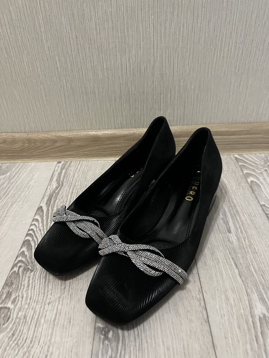 Продам новые туфли 2 пары