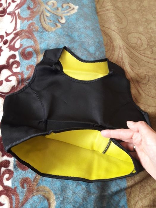 Продам костюм тройку ХОТШЕЙПЕРС