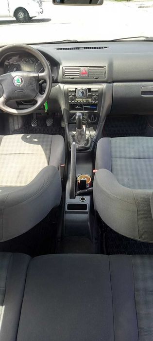 Skoda   Octavia  1    1,6   benzina