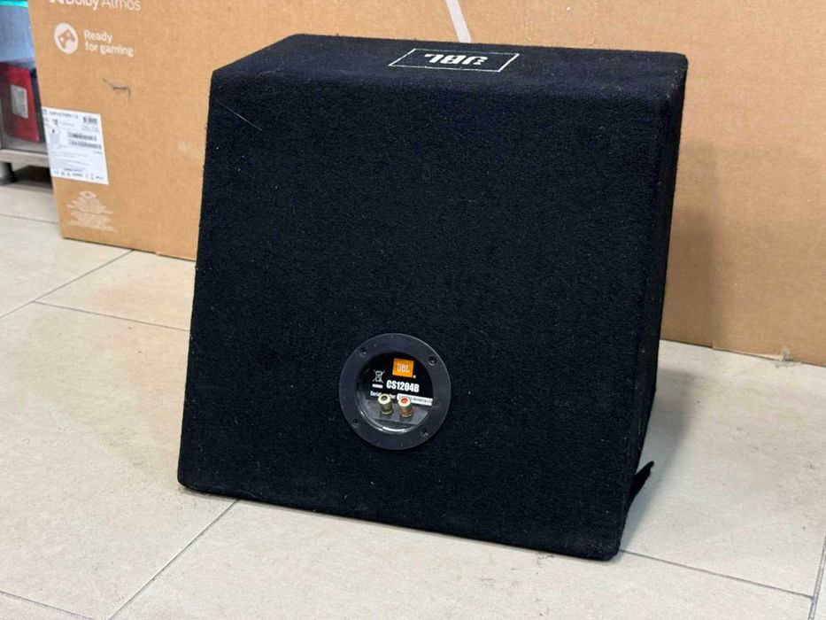 Бас каса JBL CS1204B