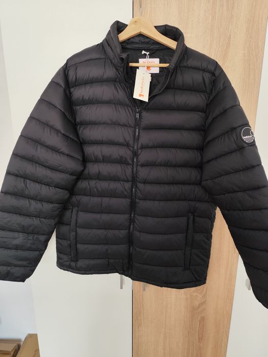 мужские джинсы и куртки