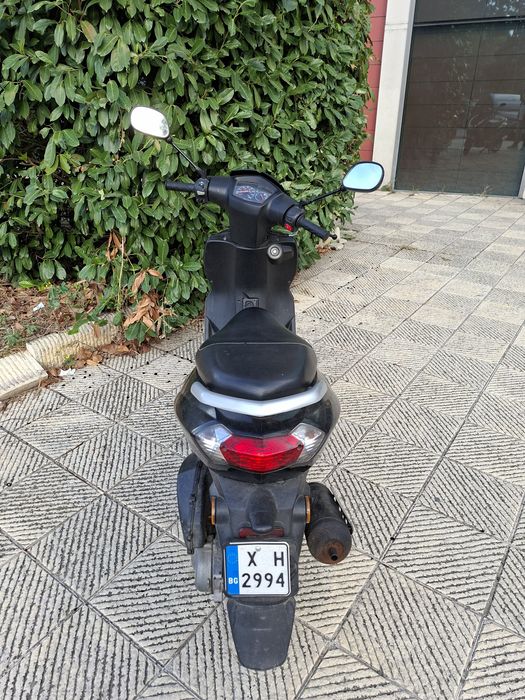 Продавам скутер Пежо 50 кубика, 1150 Евро.Варна