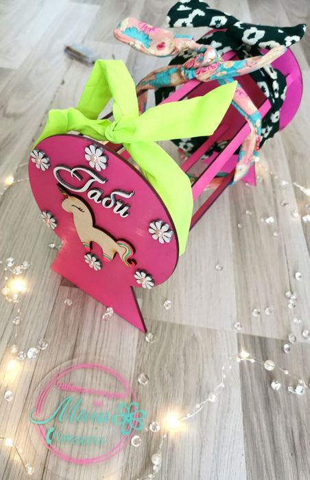 Персонализирана стойка за диадеми