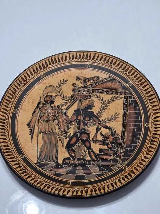 Lot vintage de 8 farfurii diferite