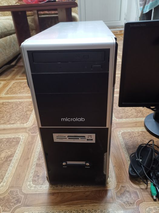 , настольный компьютер.