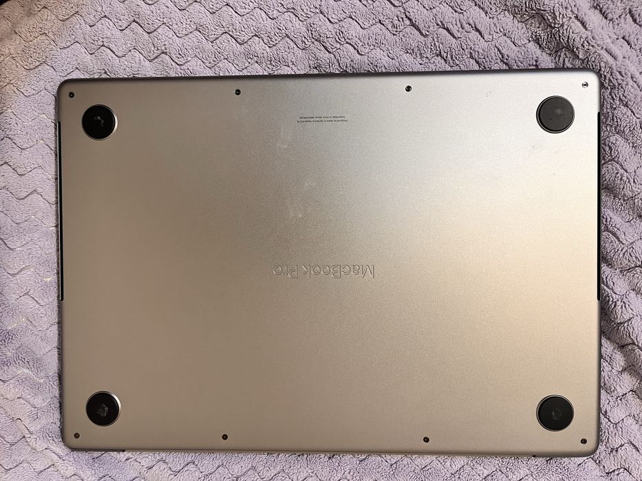 Macbook pro 14 m2 pro