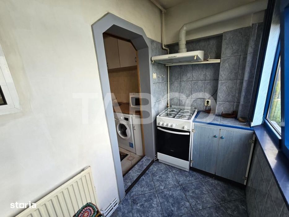 Apartament decomandat de vanzare 2 camere boxa pivnita Vasile Aaron
