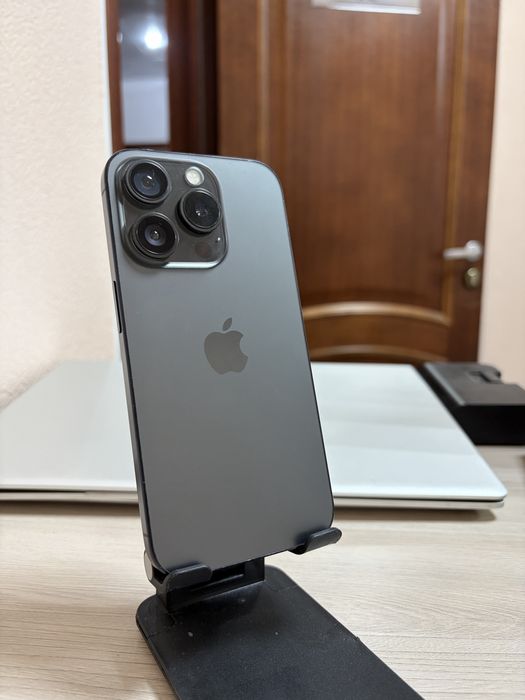 iPhone 15 Pro 256gb АКБ 75%