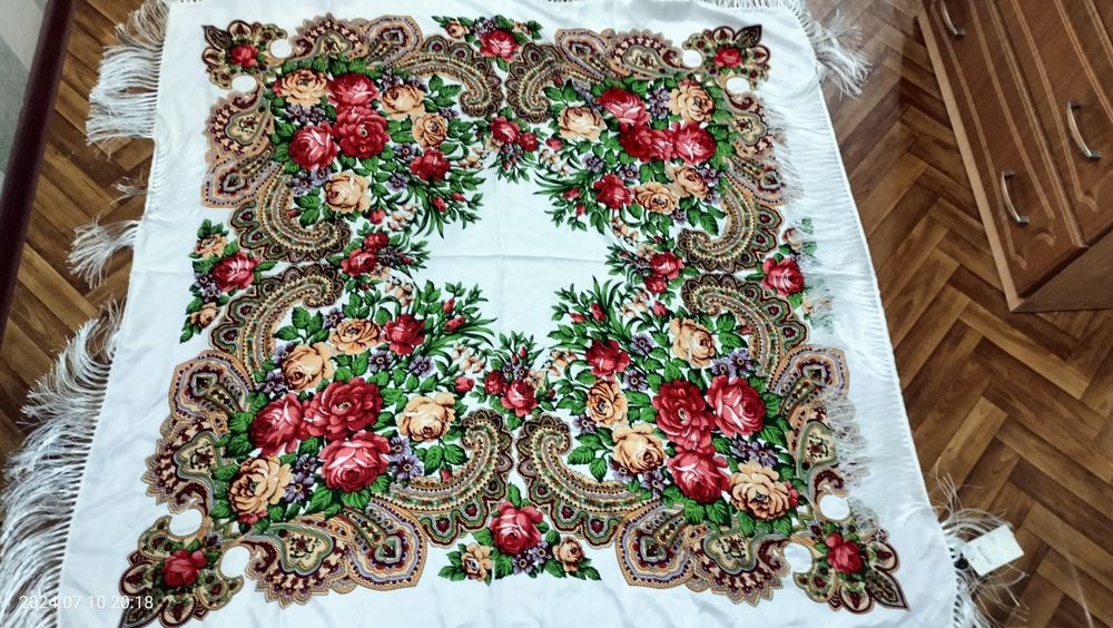 Продам женский платок