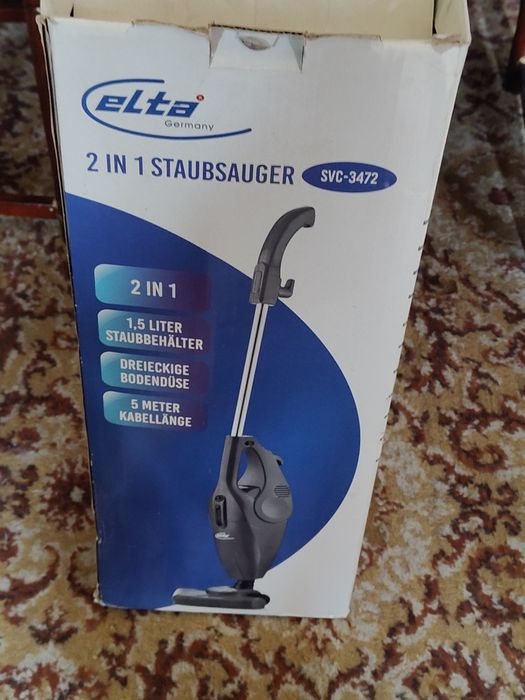 Vând aspirator vertical nefolosit