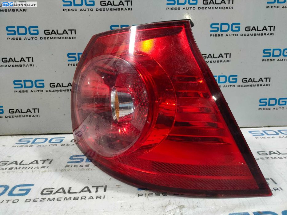 Stop Lampa Tripla Dreapta Volkswagen Golf 5 Hatchback Scurt 2004 - 2008 Cod 1K6945258 [L4935]