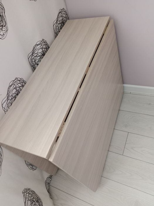 Продам стол книжка