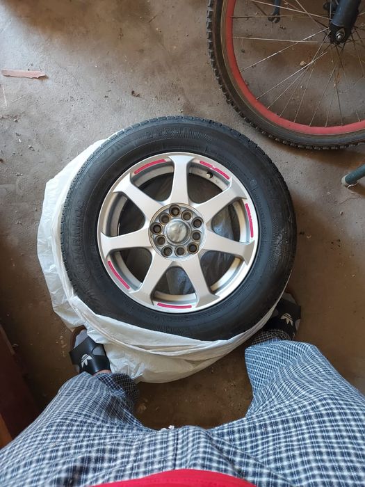 Продаём титановые диски вместе с резиной