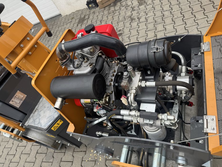 Vand cilindru compactor 1.5 t cu vibratie