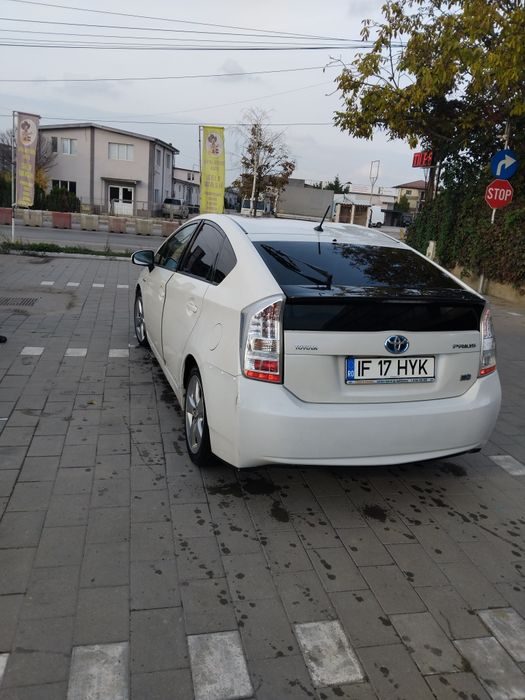 Toyota prius 2011